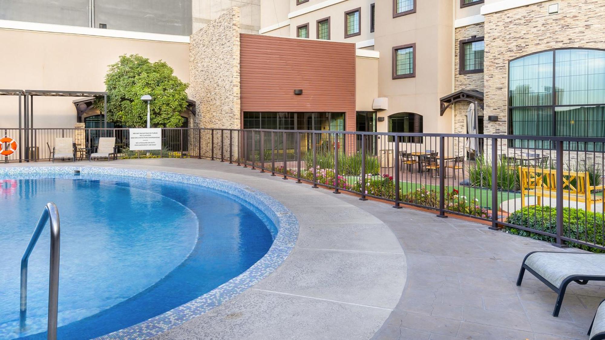 Staybridge Suites Chihuahua By Ihg Extérieur photo